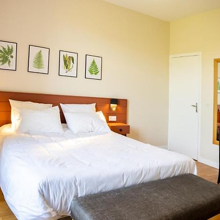 Bel Appartement, Bien Equipe Et Confortable Dans Le Centre Historique Fougeres Ngoại thất bức ảnh