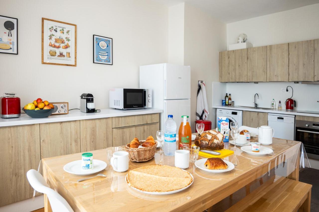 Bel Appartement, Bien Equipe Et Confortable Dans Le Centre Historique Fougeres Ngoại thất bức ảnh