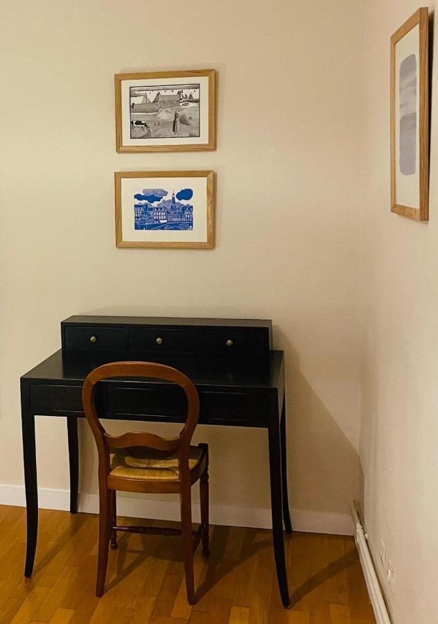 Bel Appartement, Bien Equipe Et Confortable Dans Le Centre Historique Fougeres Ngoại thất bức ảnh